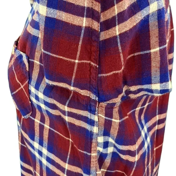 Levi’s Classic Red & Blue Plaid Flannel Button Down Shirt - Picture 11 of 14
